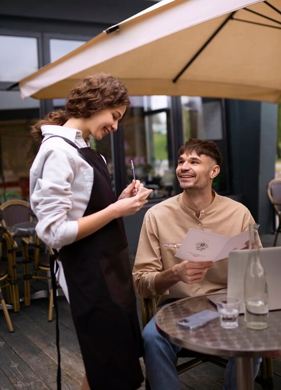 service restaurant sur terrasse